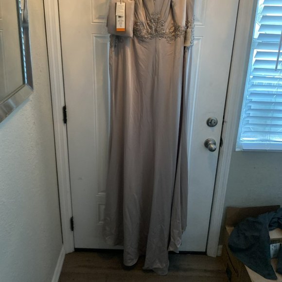 GENUINE MARSONI MOTHER OF THE BRIDE- STYLE MV1054 SILVER DRESS - Picture 9 of 9